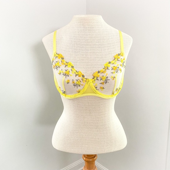 Cottagecore Yellow Floral Lace Lingerie Bra - Picture 2 of 9
